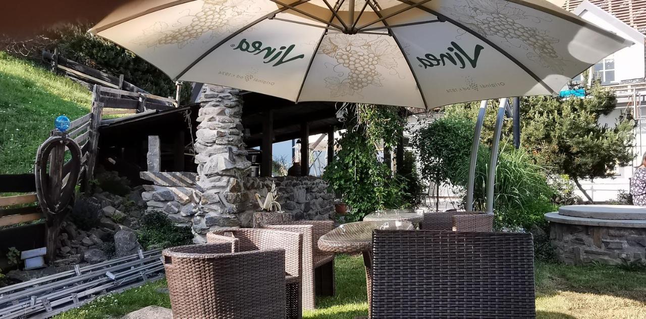 Hotel Zlaty Potok Nicov  المظهر الخارجي الصورة