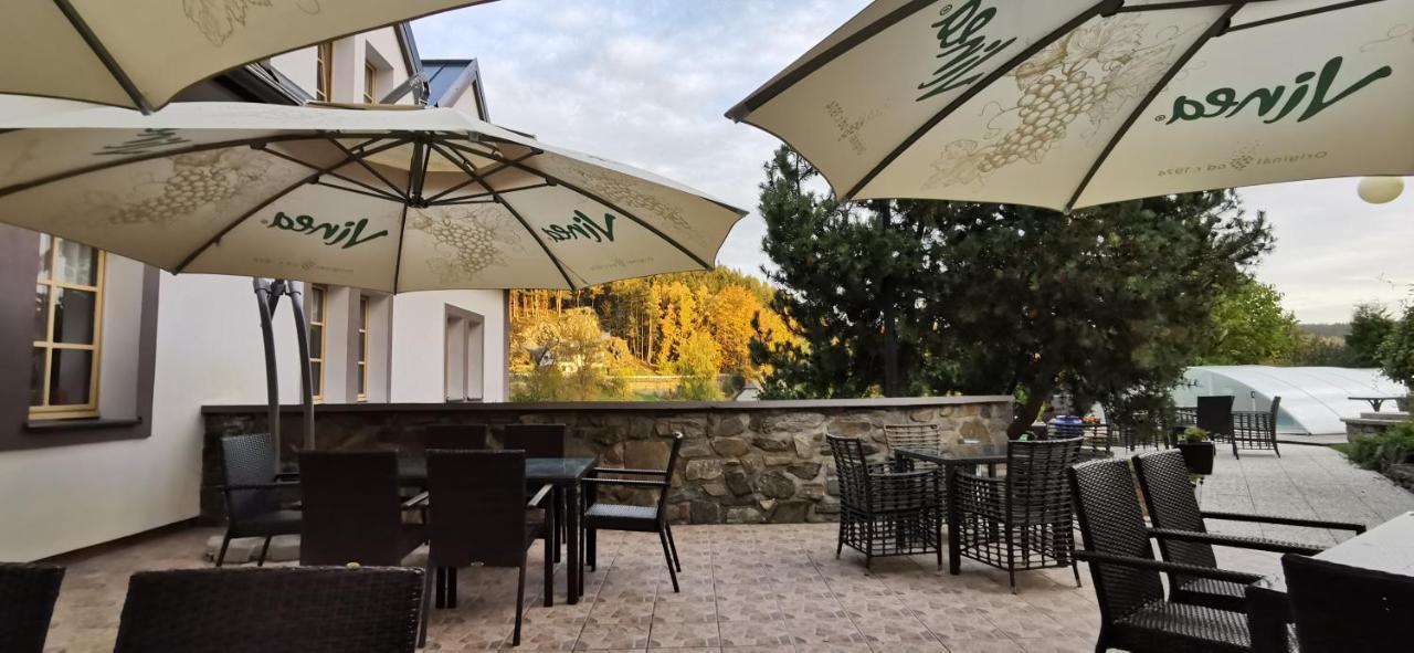 Hotel Zlaty Potok Nicov  المظهر الخارجي الصورة