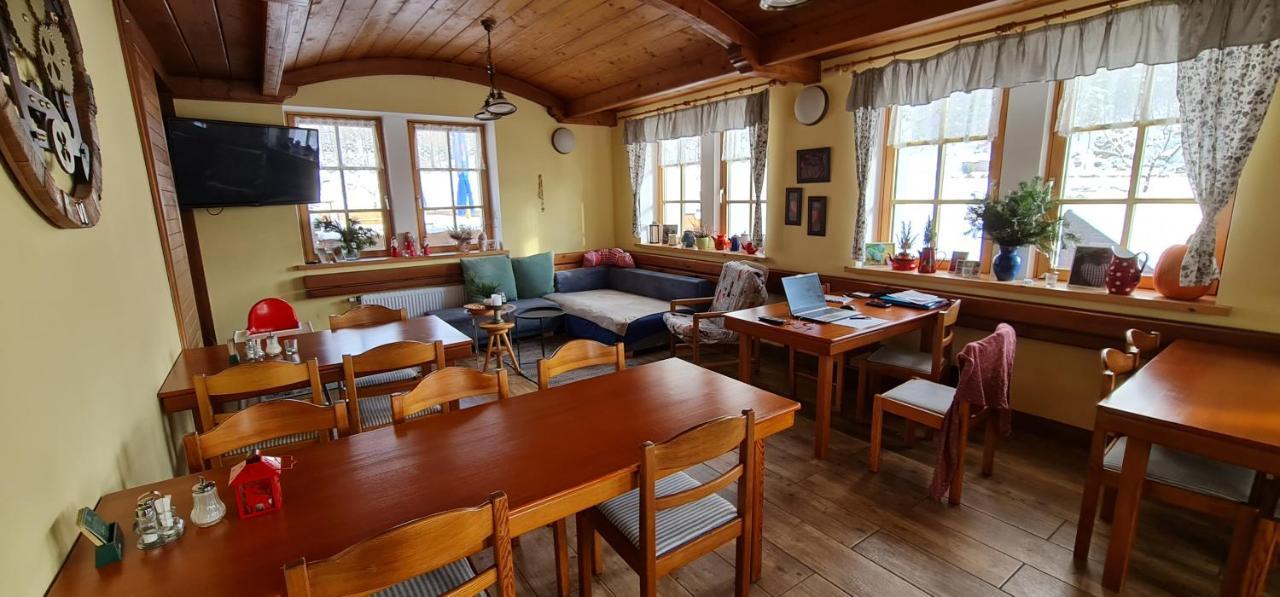 Hotel Zlaty Potok Nicov  المظهر الخارجي الصورة